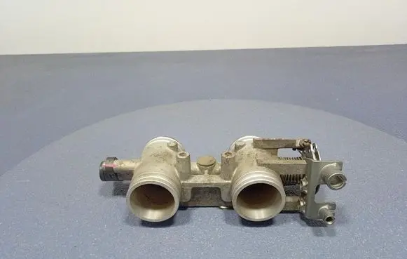 BMW 5 F10 F11 Throttle body valve 