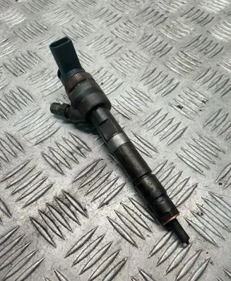 BMW 3 E90 E91 Fuel injector 7798446 0445110289