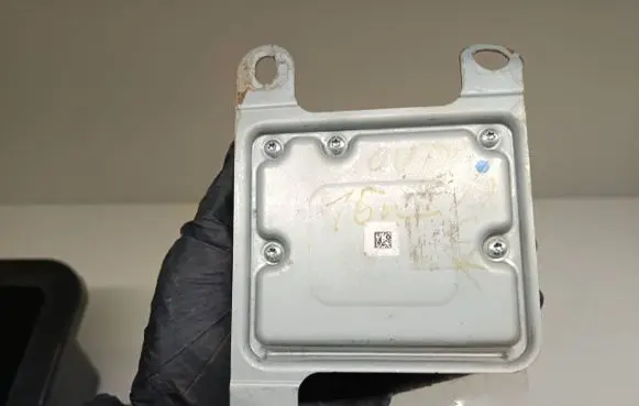 Subaru Outback (BS) Airbag control unit/module 98221AL01A 0285011688