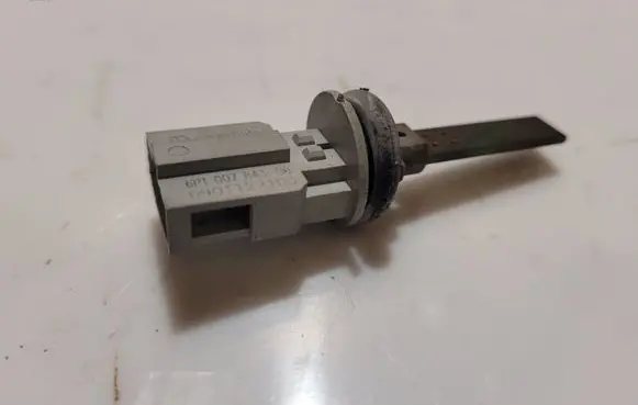 Volkswagen PASSAT B7 Interior temperature sensor 1K0907543L