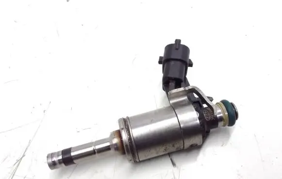 Ford Mustang V Fuel injector EJ7E9F593DB