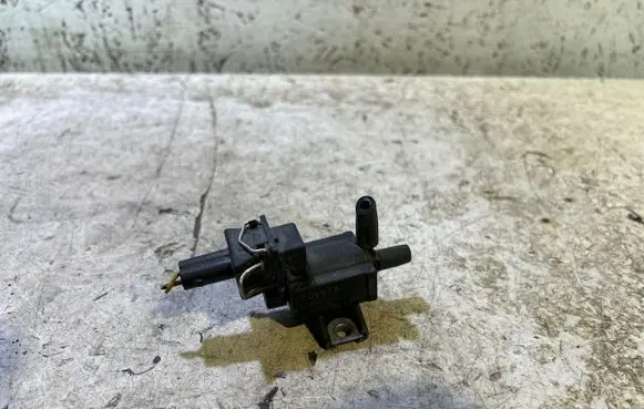 Toyota Avensis T270 Turbo solenoid valve 258600R010 72828606