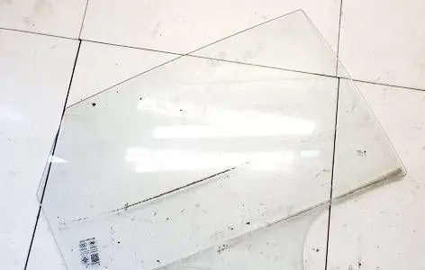 MG HS Rear door window glass dot747as2m240