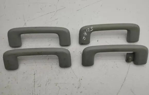 Citroen C-Crosser A set of handles for the ceiling 