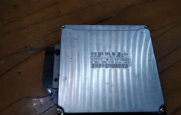 Mercedes-Benz C W202 Engine control unit/module A0235459632 0261204779