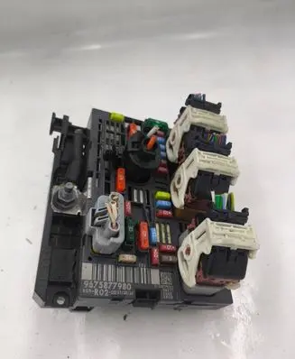 Citroen Berlingo Fuse box set 9675877980