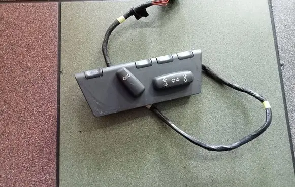 Volvo XC90 Seat control switch 19206