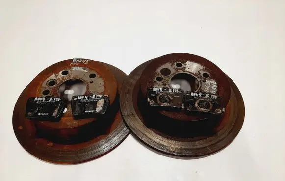 Toyota RAV 4 (XA20) Rear brake disc 818037268
