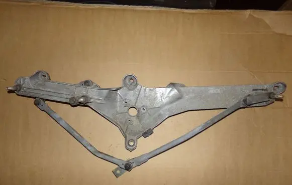 Mercedes-Benz S W220 Front wiper linkage 