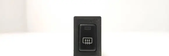 Opel Frontera A Windscreen/window heater switch 39300