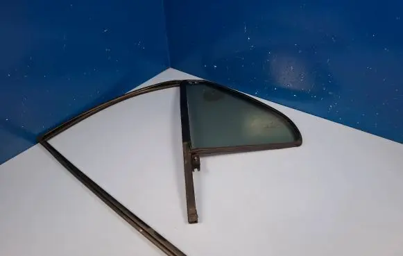 KIA Carens II Rear vent window glass 43R000070 834171D000