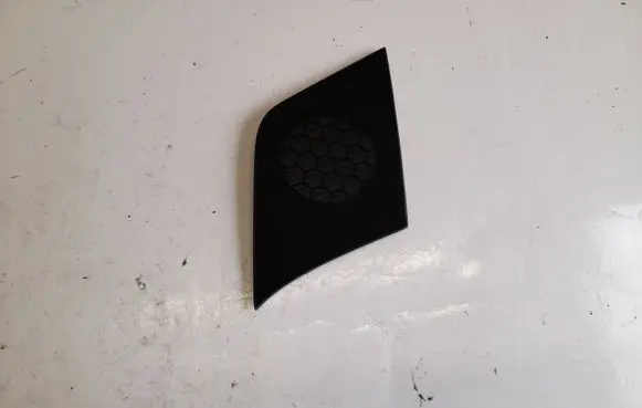 Side speaker trim/cover