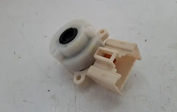 Toyota Avensis T270 Ignition lock contact 8445012200