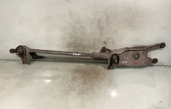 Mitsubishi L200 Front wiper linkage 