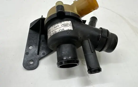 Thermostat/thermostat housing