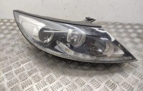 KIA Sportage Headlight/headlamp 921023U290