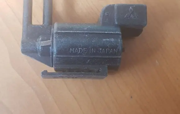 Mitsubishi Lancer Turbo solenoid valve K5T43983