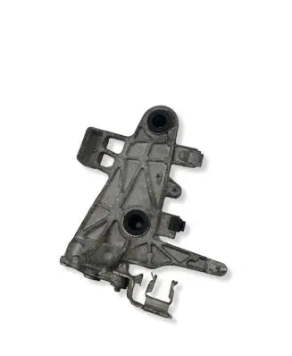 Mercedes-Benz C W204 Air filter cleaner box bracket assembly A6510902241 155010