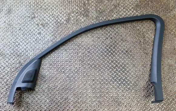 Mercedes-Benz GLS X167 Front door glass trim molding A1677203205 A1678203002