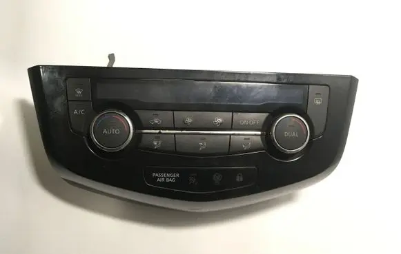 Nissan Qashqai Climate control unit 275004EA0A 20140815