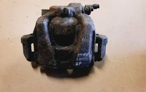 Front brake caliper