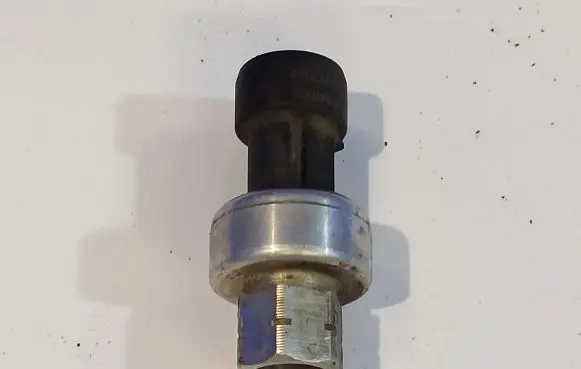 Air conditioning (A/C) pressure sensor
