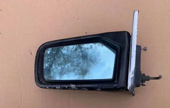 Mercedes-Benz W123 Manual wing mirror 
