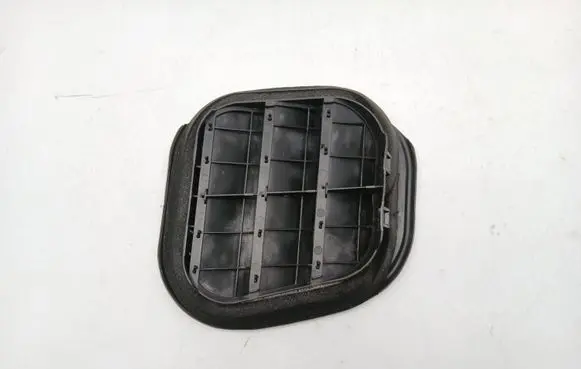 Volkswagen Touran II Quarter panel pressure vent 1T0819466C