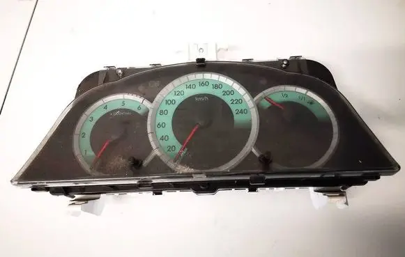 Toyota Corolla Verso AR10 Speedometer (instrument cluster) 838000F090