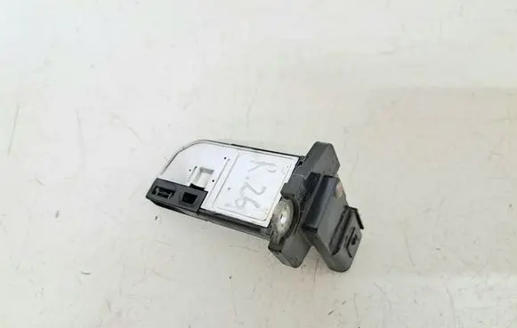 Volvo V50 Mass air flow meter 7M5112B579