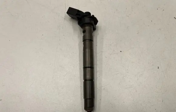 Audi A6 S6 C6 4F Fuel injector 059130277AC 051127 0445115039