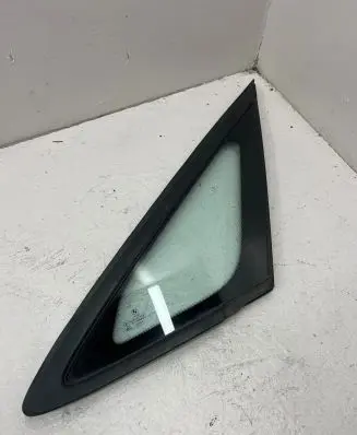 BMW 2 F46 Front triangle window/glass 43R001735 E000137