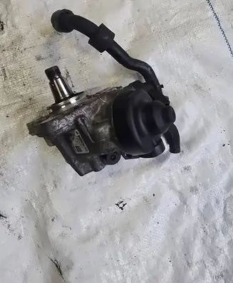 Volkswagen PASSAT B7 Fuel injection high pressure pump 03L130755D 09100712 0445010514
