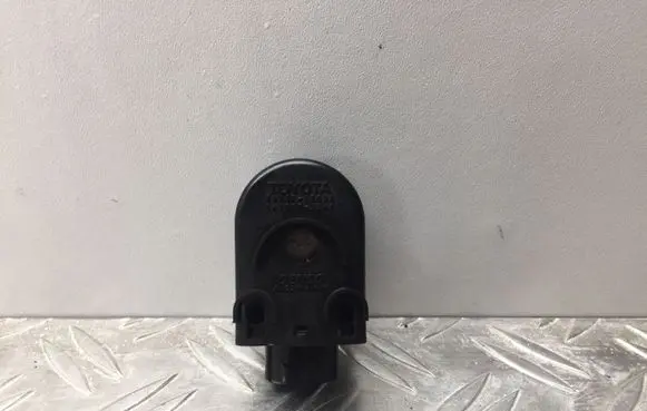 Lexus GS 300 350 430 450H Sensor 0689003840 8974748020