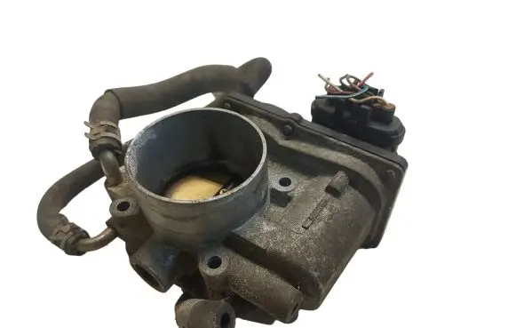 Toyota Avensis T250 Throttle valve 2203028050