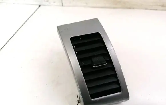 Mitsubishi Outlander Dash center air vent grill GN71114000 GN711-14000