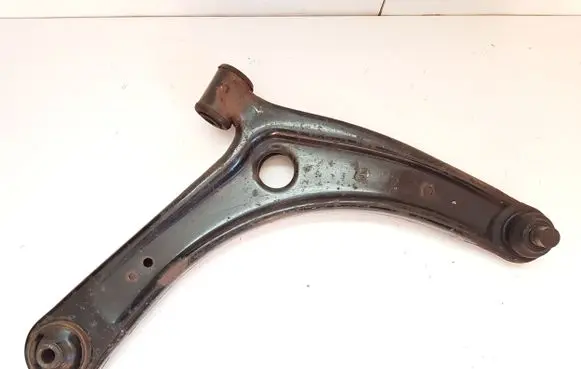 Mitsubishi Outlander Front lower control arm/wishbone 4013A010