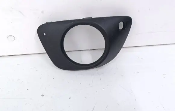 Porsche Macan (95B) Front fog light trim/grill 95B807795