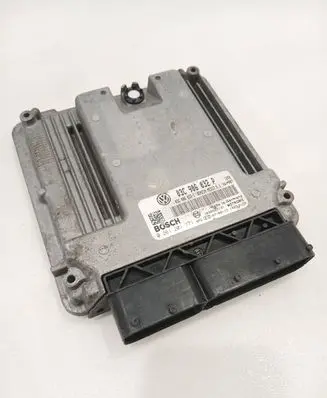 Volkswagen Golf V Engine control unit/module 03C906032P 03C906032C 0261201771