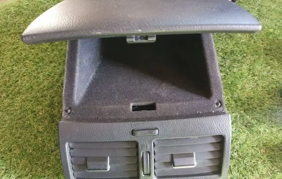 Toyota Avensis Verso Glove box 5540044230 5541237010 5540544110