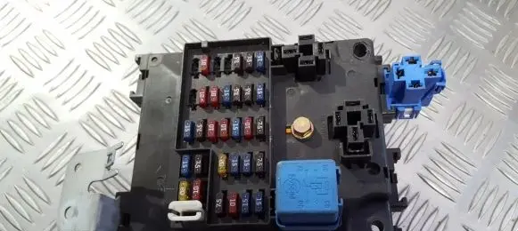 Nissan Primera Fuse box set 0216993 3j30216993