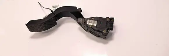 Volkswagen PASSAT B4 Accelerator throttle pedal 8D1721523