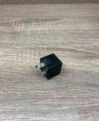 Volvo S40, V40 Other relay V23134B52X240 MB953381
