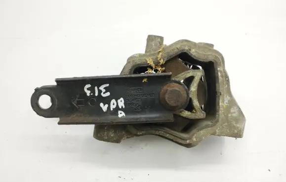 Volvo V60 Engine mount bracket 30748173 6G926P082LB
