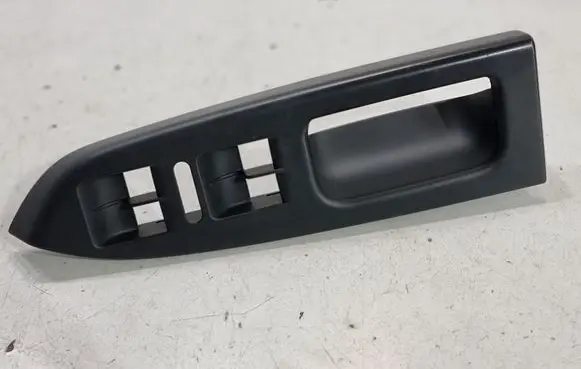 Volkswagen Touran I Front door window switch trim 1T1867371H