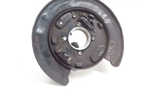 Honda CR-V Rear wheel hub spindle/knuckle 