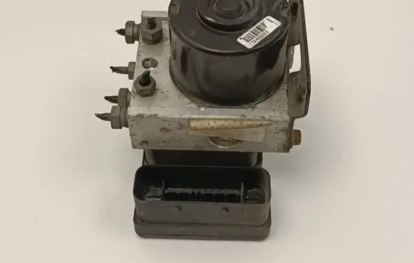 Ford Fiesta ABS Pump DZ39A14T06 06210955813
