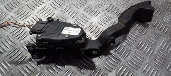 Renault Laguna II Accelerator throttle pedal 8200002904 6pv008119-00