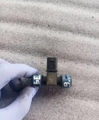 Volvo V60 Fuel pressure sensor 31405791