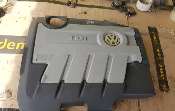 Skoda Octavia Mk3 (5E) Engine cover (trim) 05L103925AP